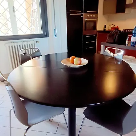Apartment Urban Art Spacious And Modern