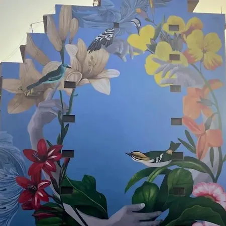 Urban Art Spacious And Modern شقة