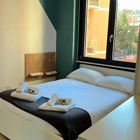 Urban Art Spacious And Modern Apartment *