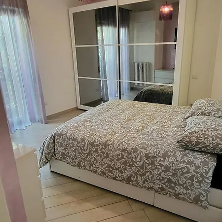 Apartment Urban Art Spacious And Modern